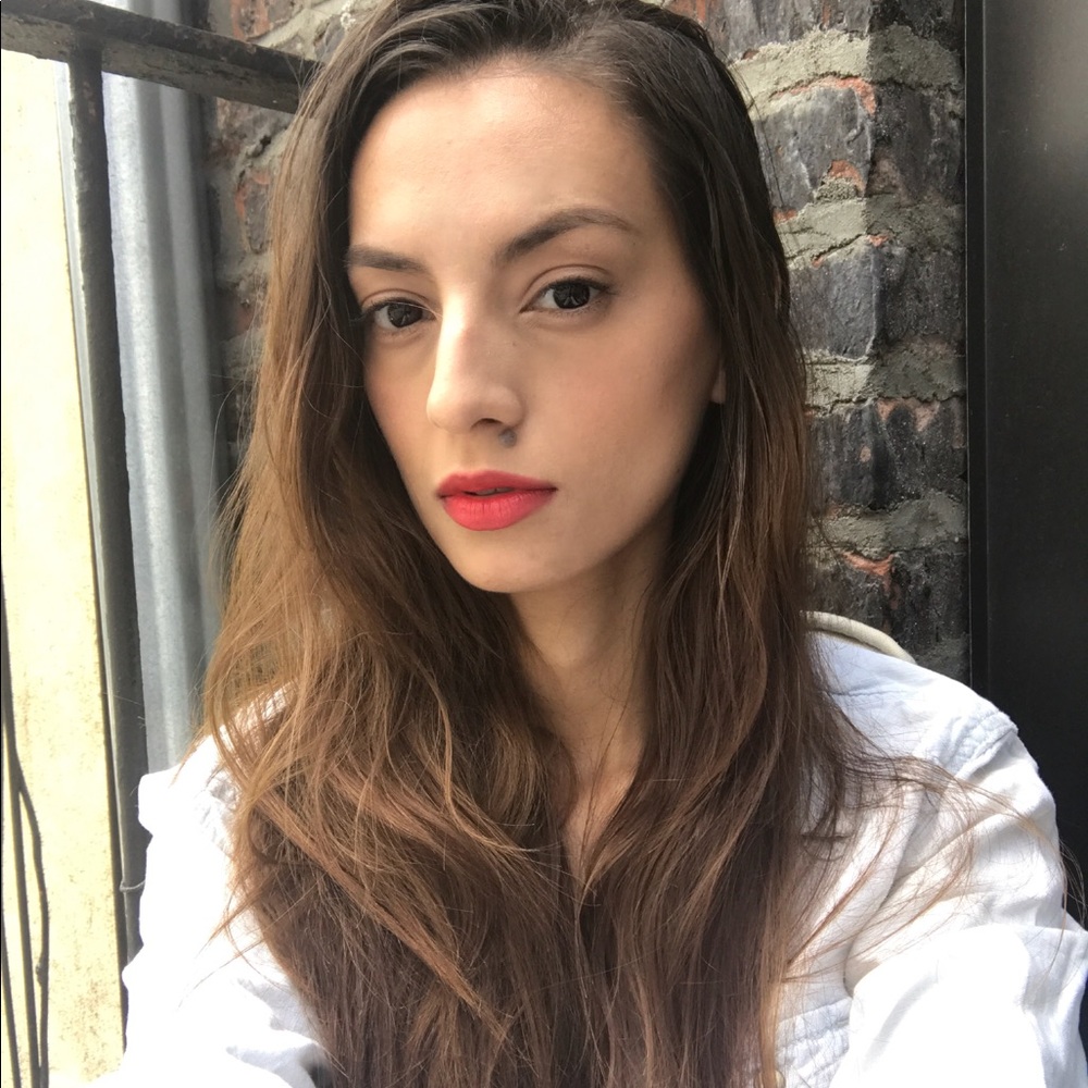 Meet your Posher, Laura